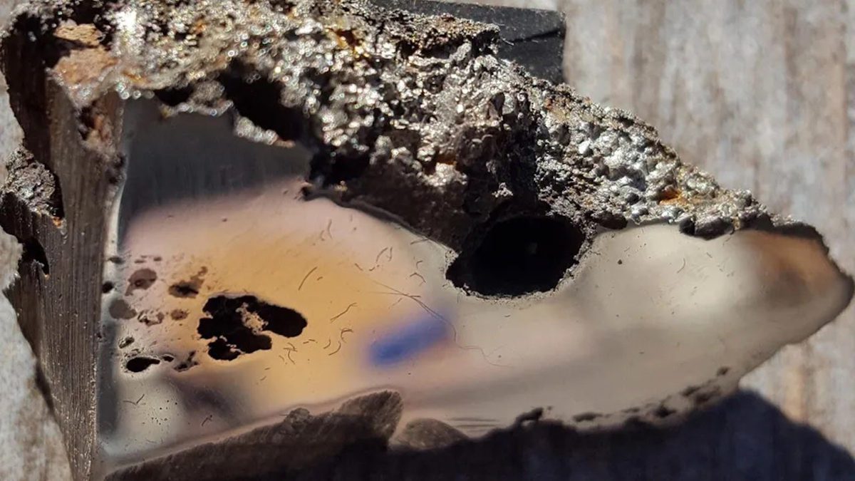 Deux minéraux extraterrestres jamais vus sur Terre ont été découverts grâce à une météorite