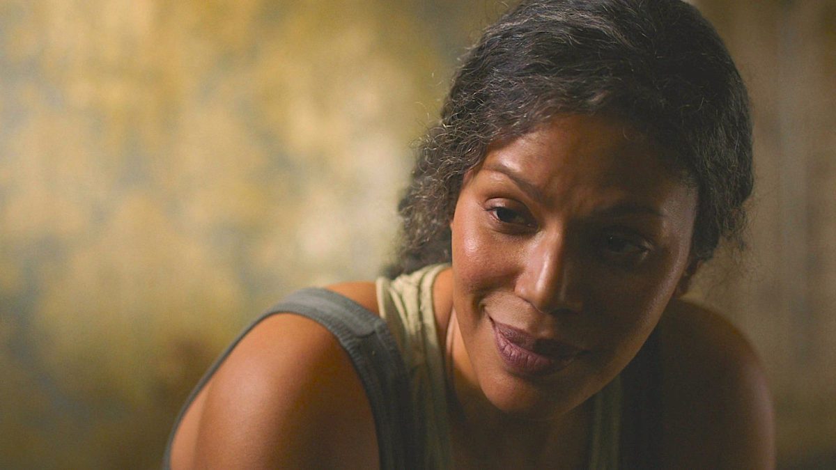 Merle Dandridge donne de nouveaux indices sur Marlene dans The Last of Us tout en analysant la finale de la saison