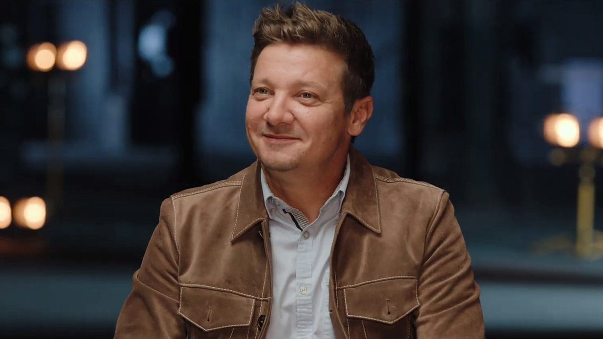 Jeremy Renner parle de son accident dans sa première interview : "A quoi ressemblera mon corps ?"