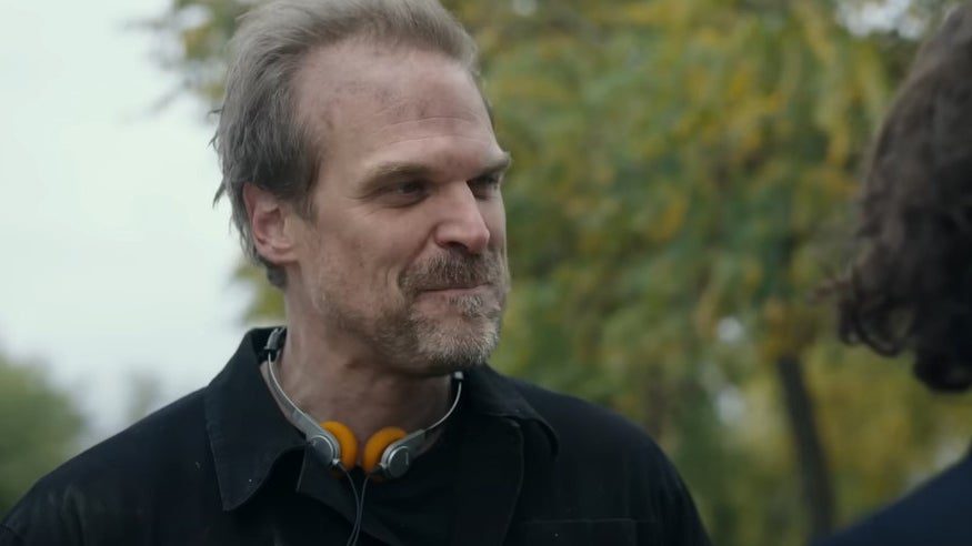 David Harbour explique pourquoi "les films de jeux vidéo ne fonctionnent pas" et ce qui l'a vendu sur Gran Turismo