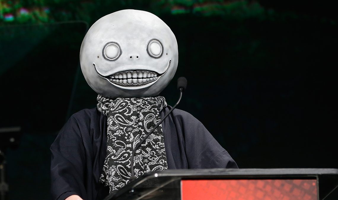 Yoko Taro a perdu son masque Emil et le nouveau pourrait être maudit
