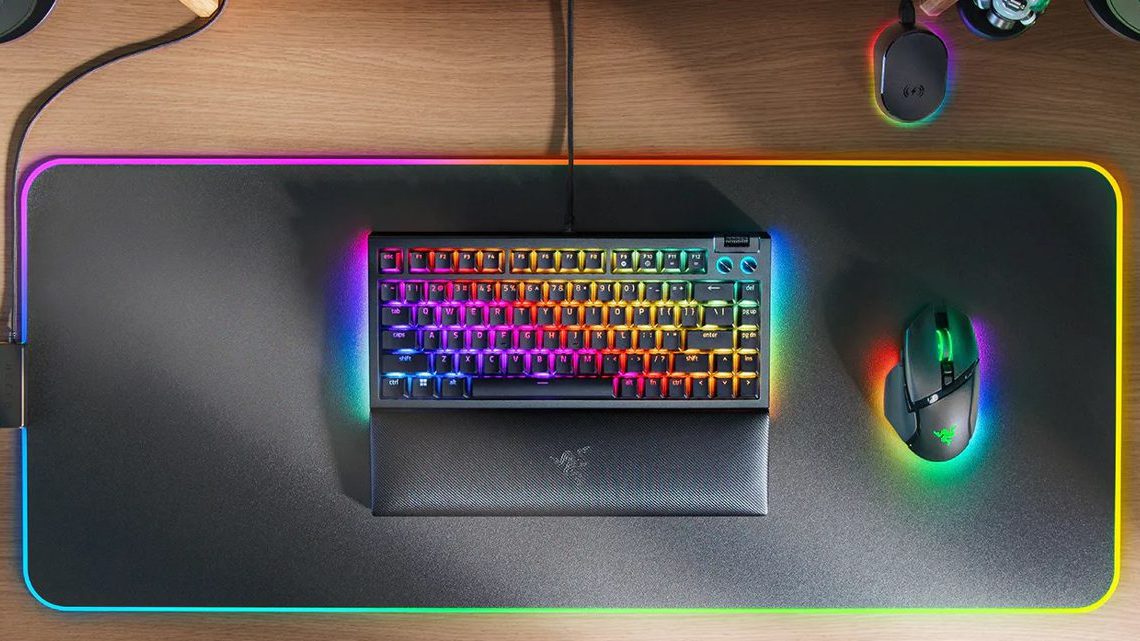 Voici le BlackWidow V4 75%, le nouveau clavier gaming complet de Razer