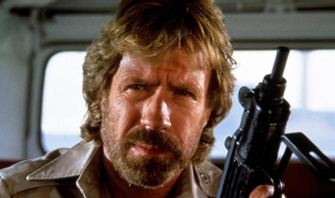 Chuck Norris dans un nouveau film de zombies, un crochet auquel il est difficile de résister