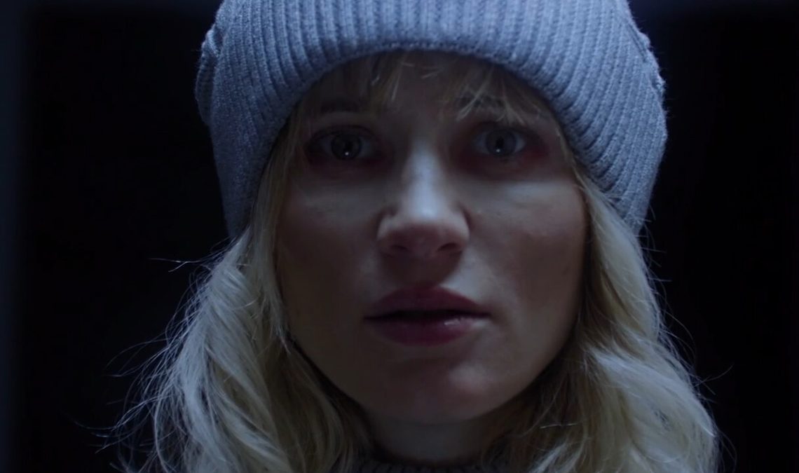 La chose la plus surprenante de ce jeu inspiré de Resident Evil et Silent Hill sont ses terrifiantes cinématiques d'action en direct