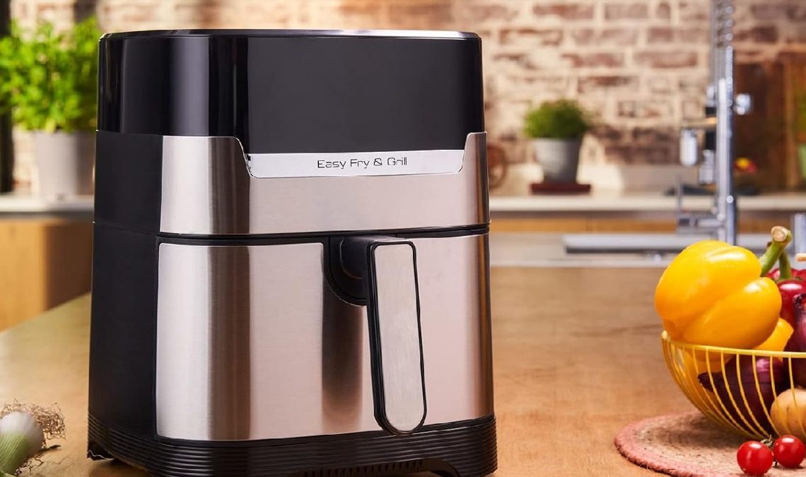 Cette friteuse sans huile est l'une des meilleures et descend sous la barre des 100 euros avant le Black Friday