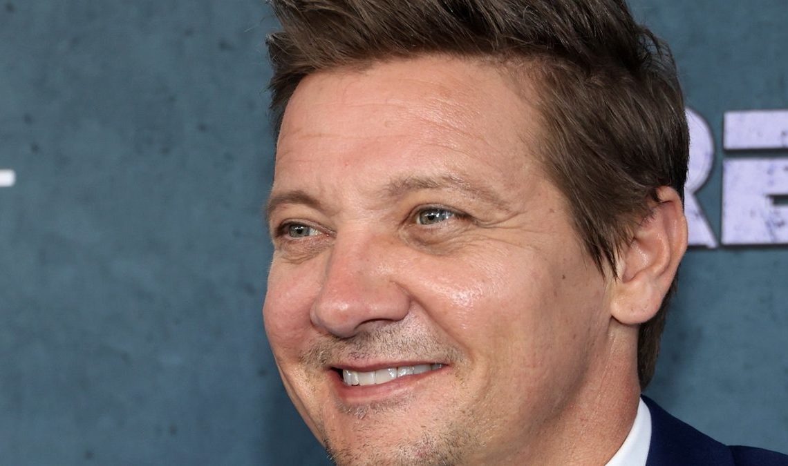 Voici ce que ressent Jeremy Renner (Hawkeye) 10 mois après son accident avec le chasse-neige