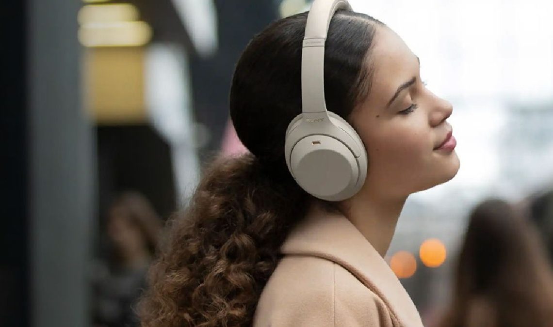 30 heures d'autonomie et suppression du bruit : ces écouteurs Sony crash sur Amazon
