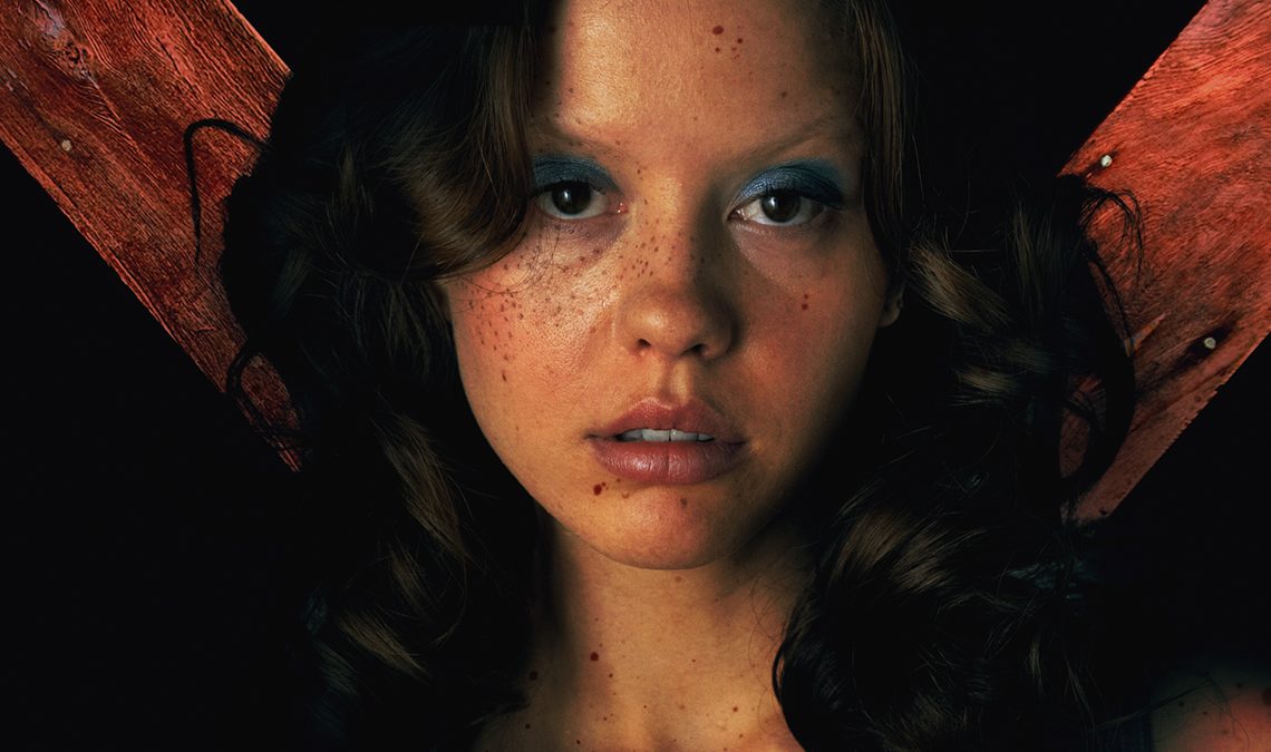 Si vous avez Netflix, vous ne pouvez pas manquer ce film d'horreur à succès avec Mia Goth et Jenna Ortega