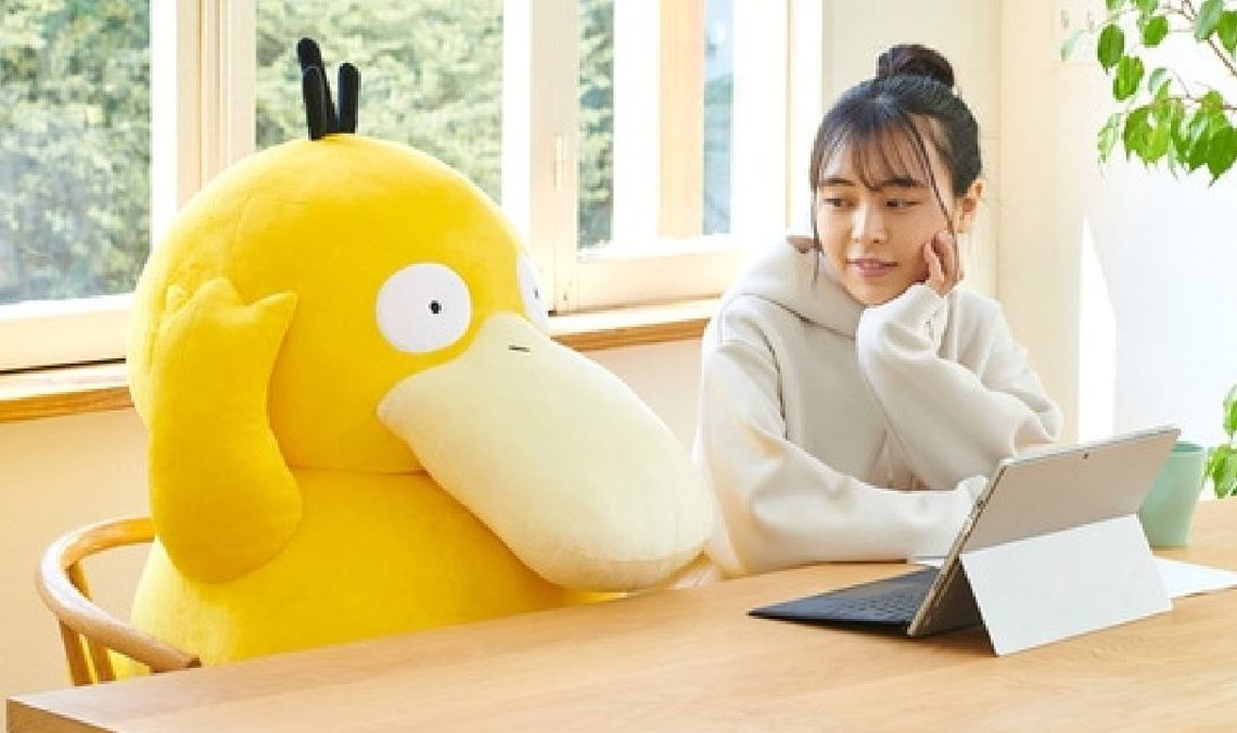 Pokémon vient d'annoncer une peluche Psycanard grandeur nature