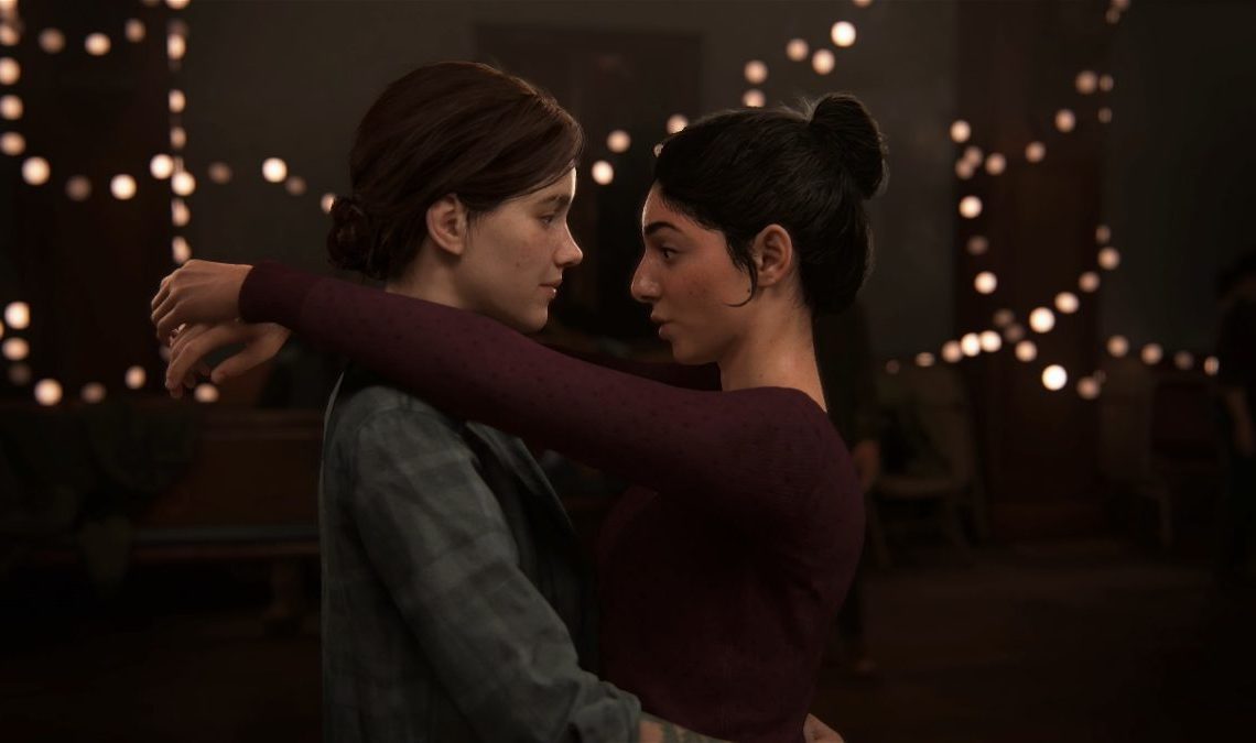Le réalisateur de The Last of Us : Part II admet qu'il s'est senti "mal à l'aise" en écrivant des scènes romantiques
