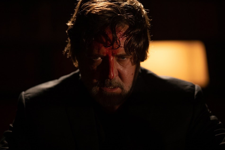 Russell Crowe est traqué par un démon dans The Georgetown Exorcism