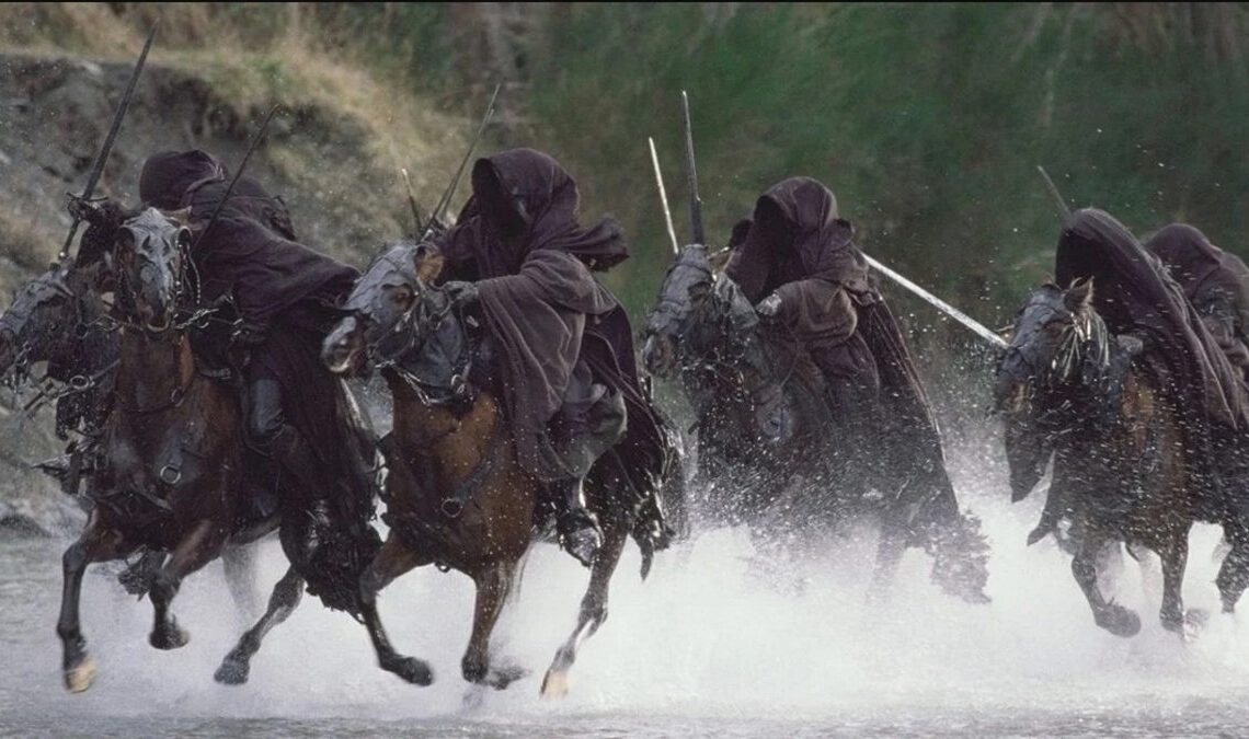 Si les elfes et les nains recevaient des anneaux de pouvoir, pourquoi n'y a-t-il que des Nazgûl humains ?