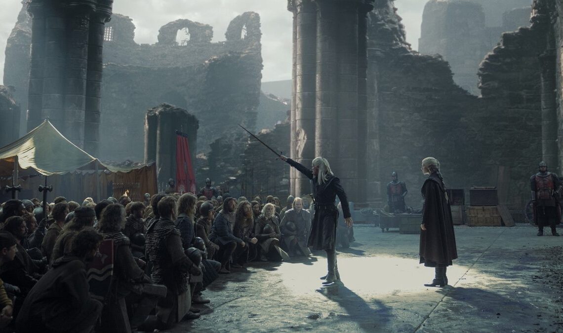 Le showrunner de la Maison du Dragon défend la fin de la deuxième saison et explique ses décisions