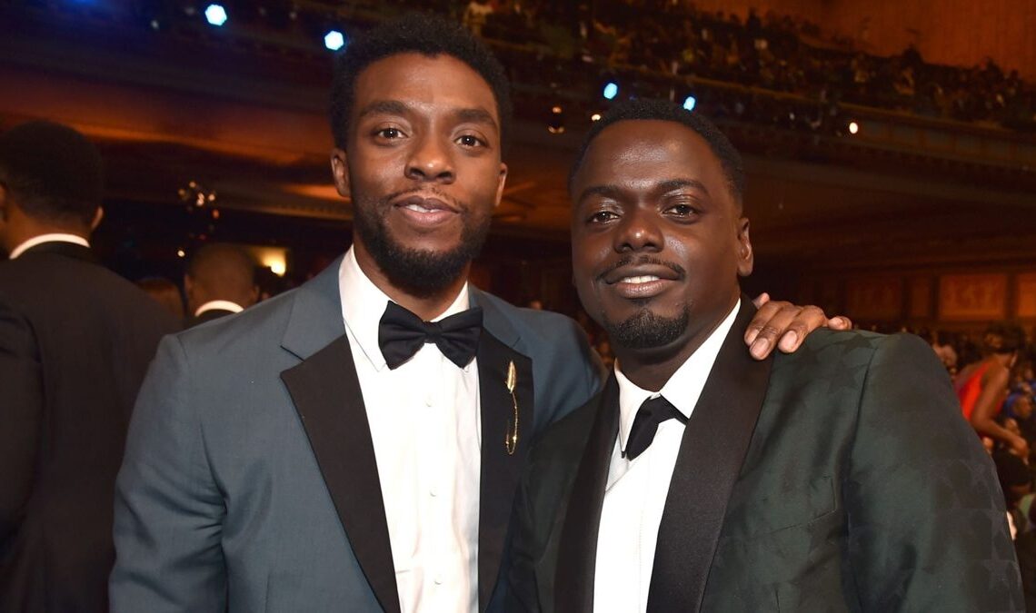 Daniel Kaluuya se souvient de Chadwick Boseman comme de son "grand frère" lors du tournage de Black Panther
