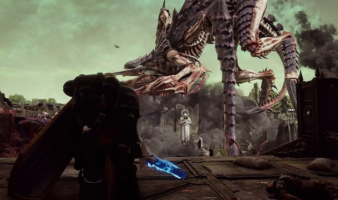 Warhammer 40,000 : Space Marine 2 révèle un nouvel ennemi tyranide, l'énorme Hiérophante Biotitan.