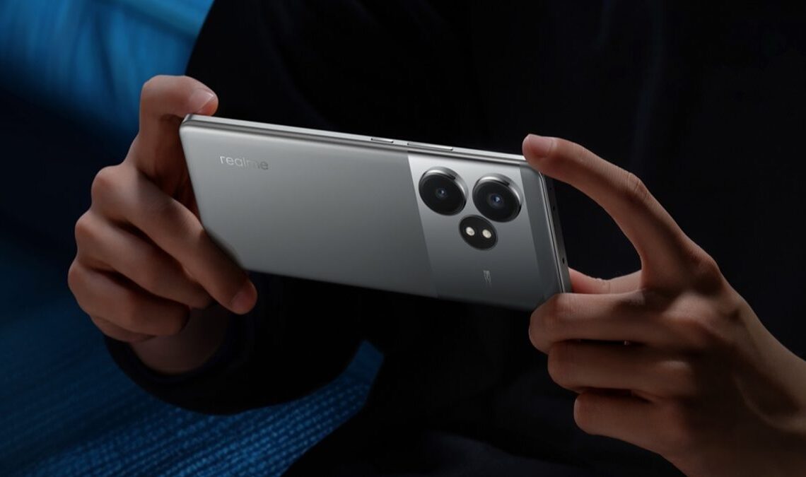Baisse de prix en chute libre à cause du Black Friday : ce mobile Realme haut de gamme, avec 12 Go de RAM et 120 W de charge rapide, est pour 200 euros de moins