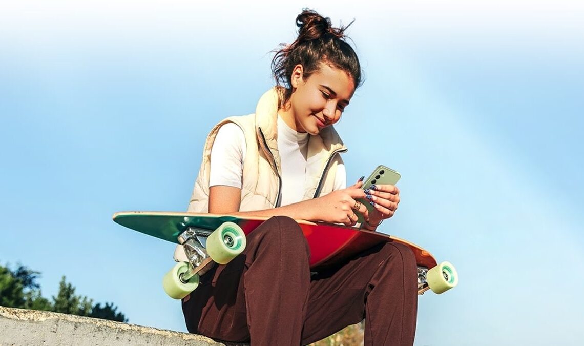 Ce Samsung Galaxy avec 8 Go de RAM et écran AMOLED 120 Hz tombe à presque la moitié du prix avec une remise de 225 euros