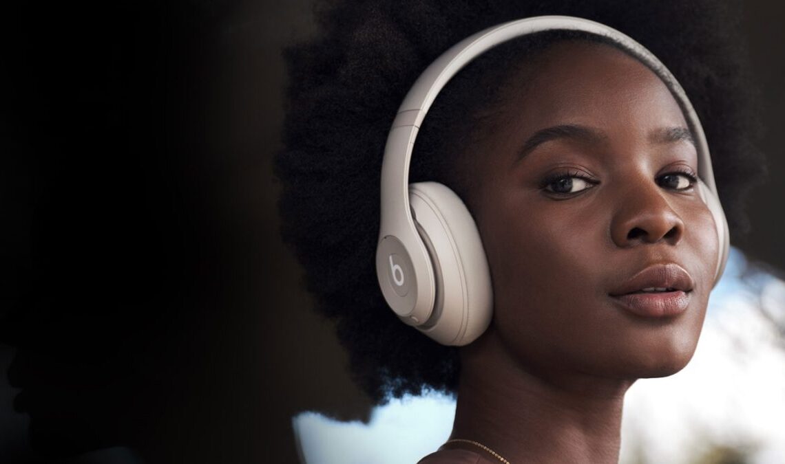 Baisse de prix en chute libre : ces écouteurs Beats, avec suppression du bruit et 40 heures d'autonomie, chutent de 230 euros