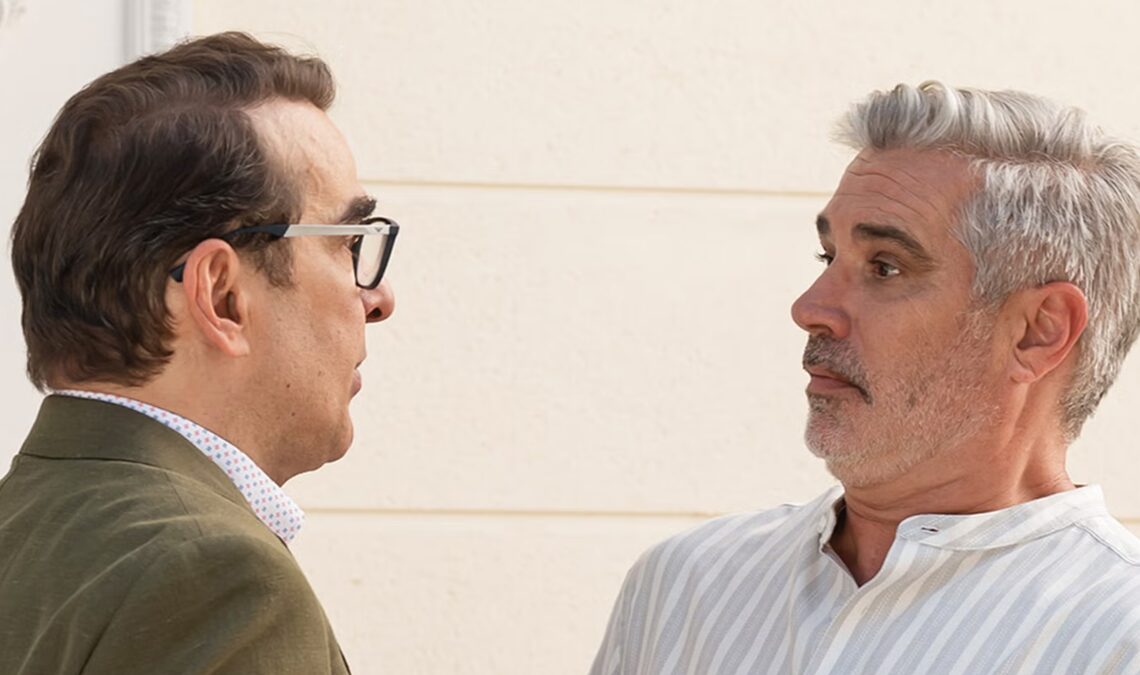 Clin d'œil ou besoin ? La fine ligne qui sépare Celui qui vient d'Ici il n'y a personne qui vit