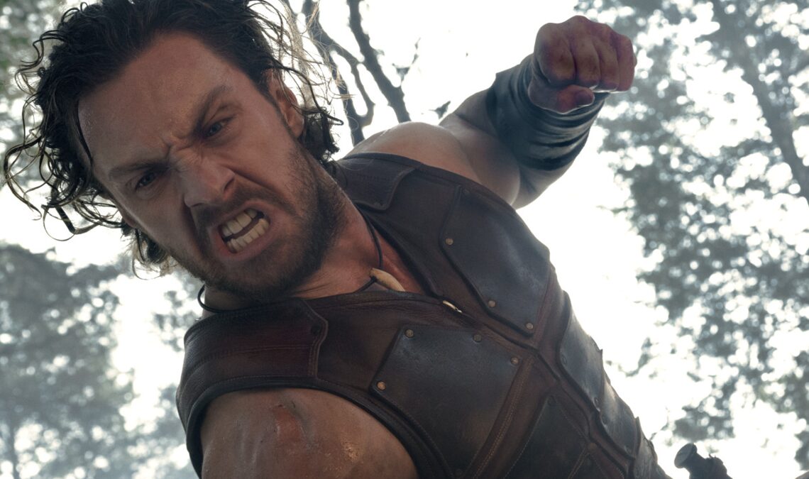 Sony a montré 8 minutes de Kraven le chasseur, avec Aaron Taylor-Johnson s'échappant d'une prison à sécurité maximale