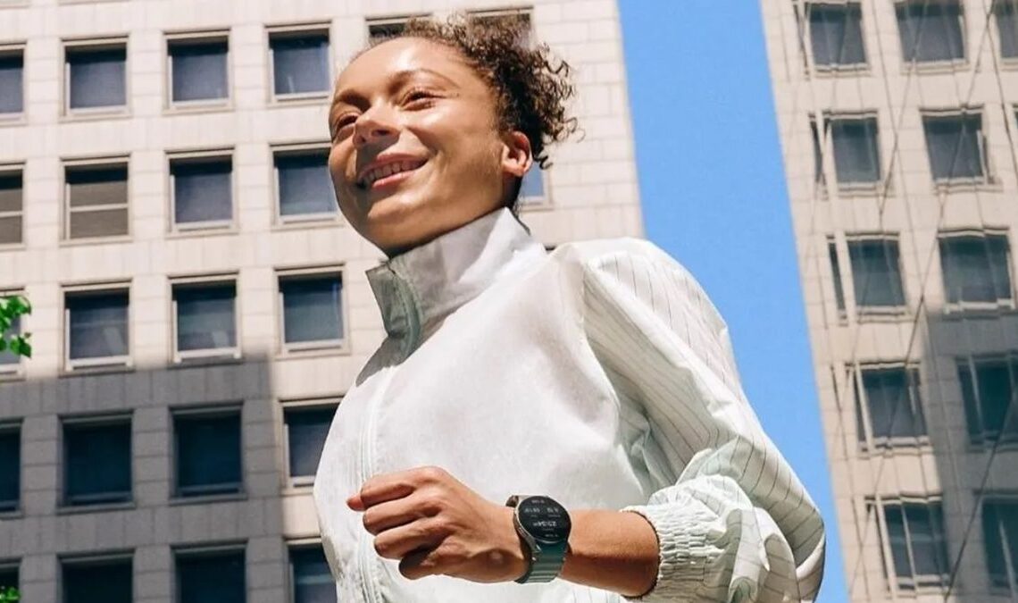 Ce bijou de smartwatch Samsung Galaxy, qui comprend votre corps et vous conseille, bénéficie d'une remise de 140 euros