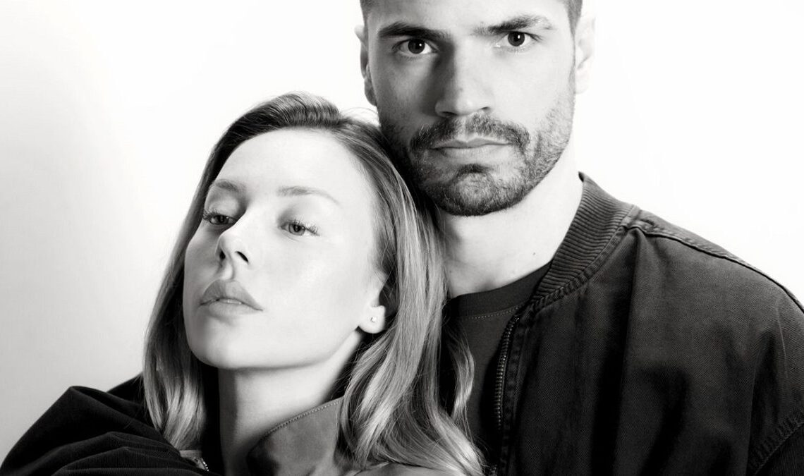 Prime Video parie sur un autre travail de Mercedes Ron. Faced Dilogía recevra des films avec Ester Expósito