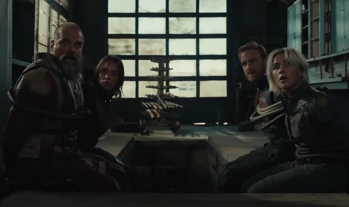 Thunderbolts * réapparaît avec une bande-annonce d'action pour le Super Bowl et un premier coup d'œil à Sentry