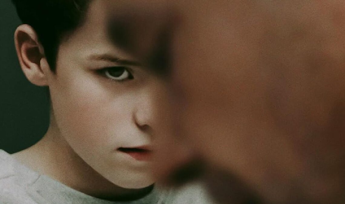 Il vient d'arriver à Netflix et le brise déjà. Vous avez juste besoin d'un après-midi pour voir cette nouvelle mini-série