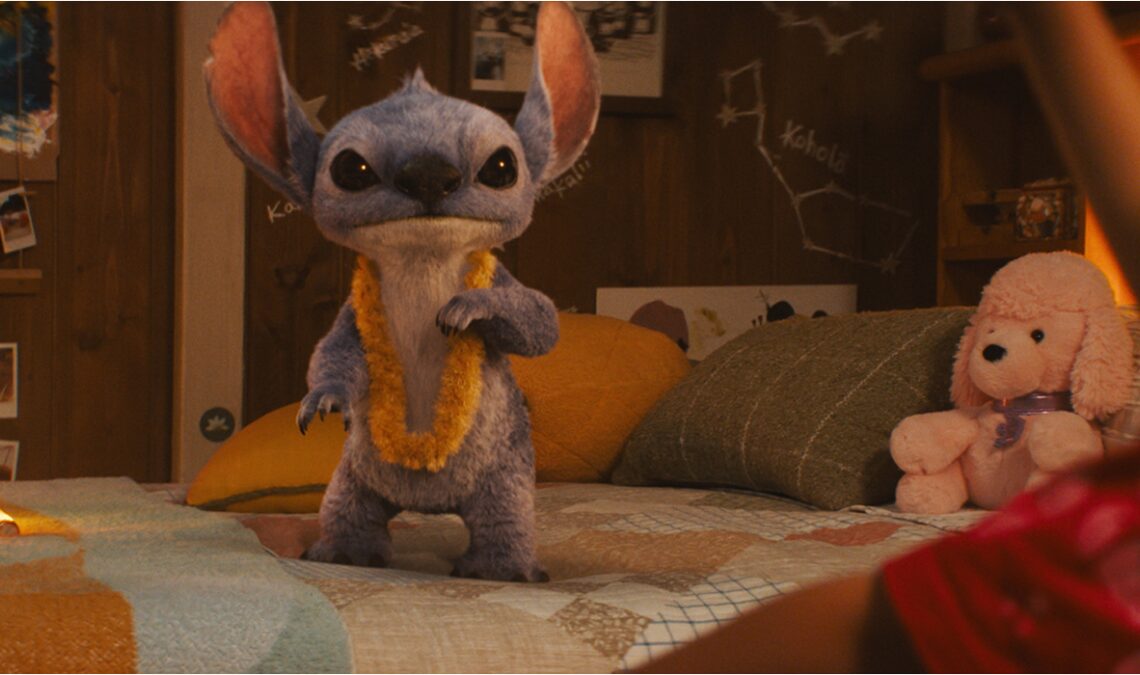 La nouvelle bande-annonce Lilo & Stitch nous offre le meilleur look jusqu'à présent à Lilo, charge les bulles et Pleakley en réalité