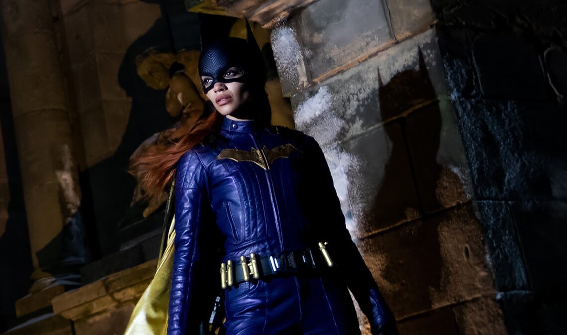 Une scène de combat apparaît du film Batgirl annulé avant d'être complètement éliminé