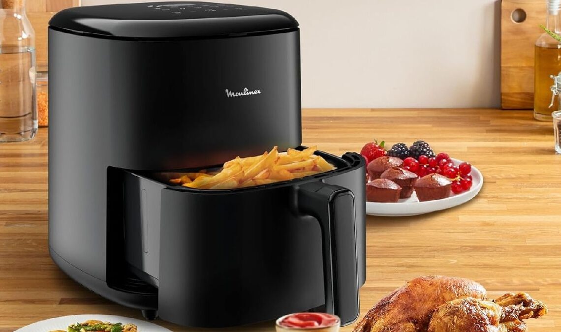 Avec plus de 4000 évaluations positives, cette friteuse à air Moulyinex de 70 euros est l'offre que vous attendiez