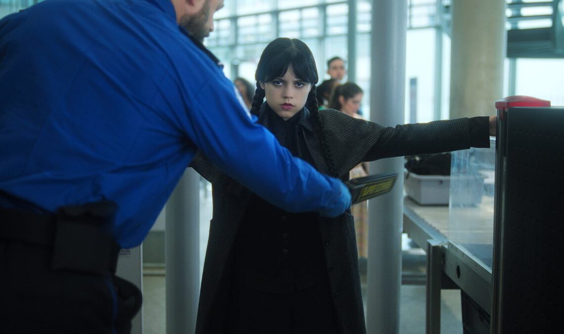 Netflix révèle le teaser de la deuxième saison mercredi, les premières images et confirme la date de sortie