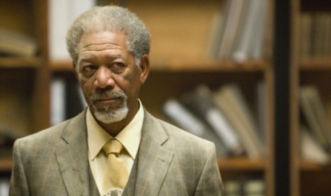 C'est l'une des rares fois où vous verrez Morgan Freeman comme un méchant. Ce film d'action énergétique vient de retourner au streaming