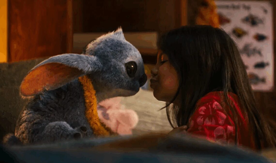 Critique de Lilo et Stitch - un remake avec plus d'émotion et moins d'étincelle que l'original