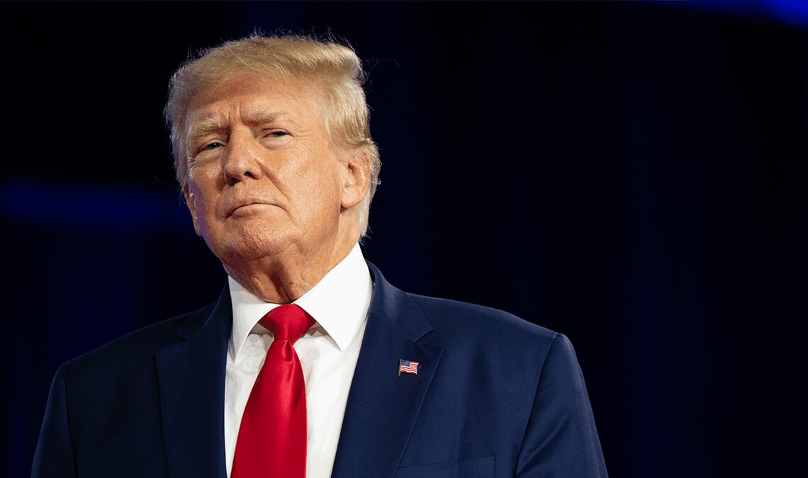 Dans le cas où il y aurait des questions, Donald Trump est un Lord Sith. Ou du moins comme ça ressemble