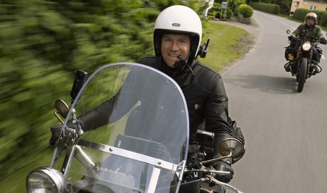 Ewan McGregor monte sur la moto et longtemps pour parcourir l'Europe dans cette nouvelle série que vous avez déjà en streaming