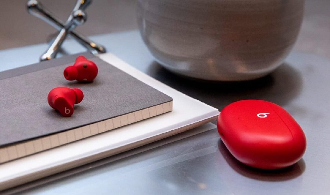 La bonne affaire de la journée est ces écouteurs de battement avec annulation de bruit abaissé près de 100 euros