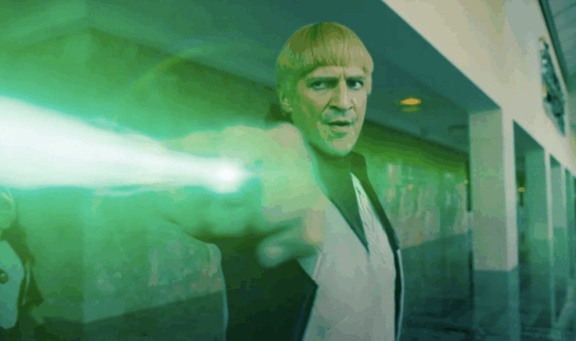 Lampe de poche verte est en fait une vieille femme qui n'a pas de filtre. C'est du moins ainsi que le personnage comprend Nathan Fillion