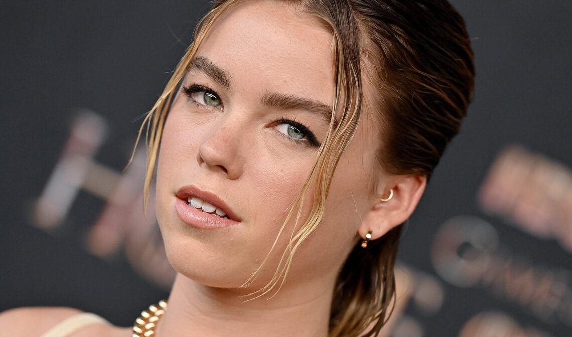 Milly Alcock révèle les conseils inconfortables qu'il a reçus pour le tournage de la maison du dragon