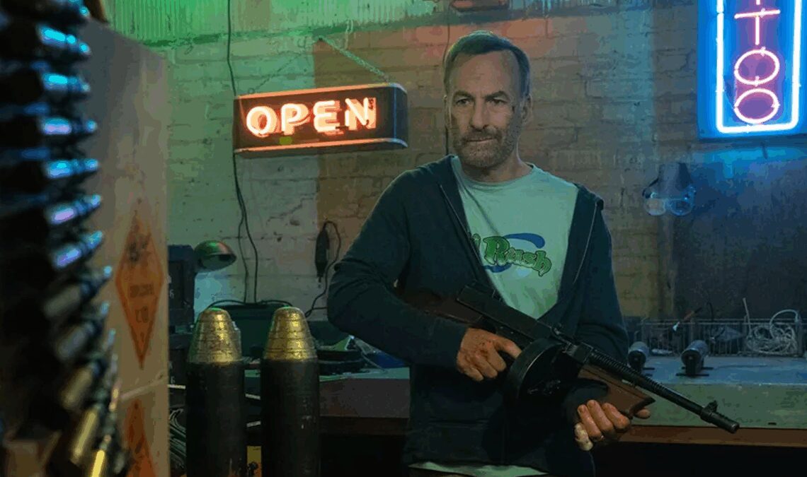 Si vous le connaissez juste pour Breaking Bad, vous allez paniquer en regardant Bob Odenkirk Arrear Guantozos dans la première bande-annonce de quiconque 2