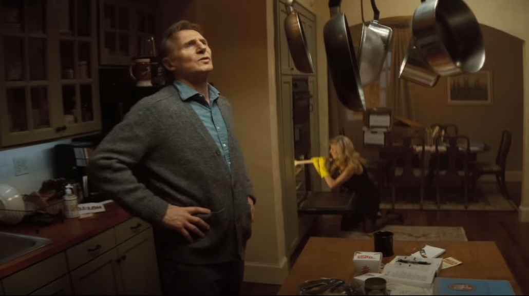 Action, tirs et humour absurde: c'est la nouvelle bande-annonce pour le tenir comme vous le pouvez