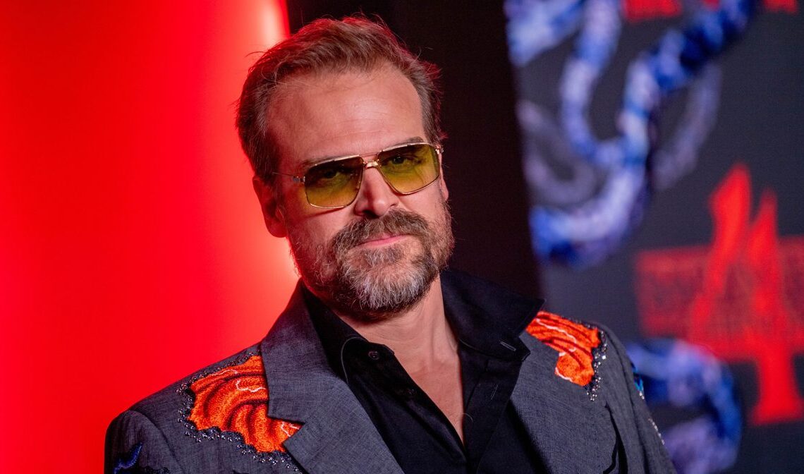 David Harbor, Stranger Things Star, est prêt pour que la série se termine: "Combien plus y a-t-il?"