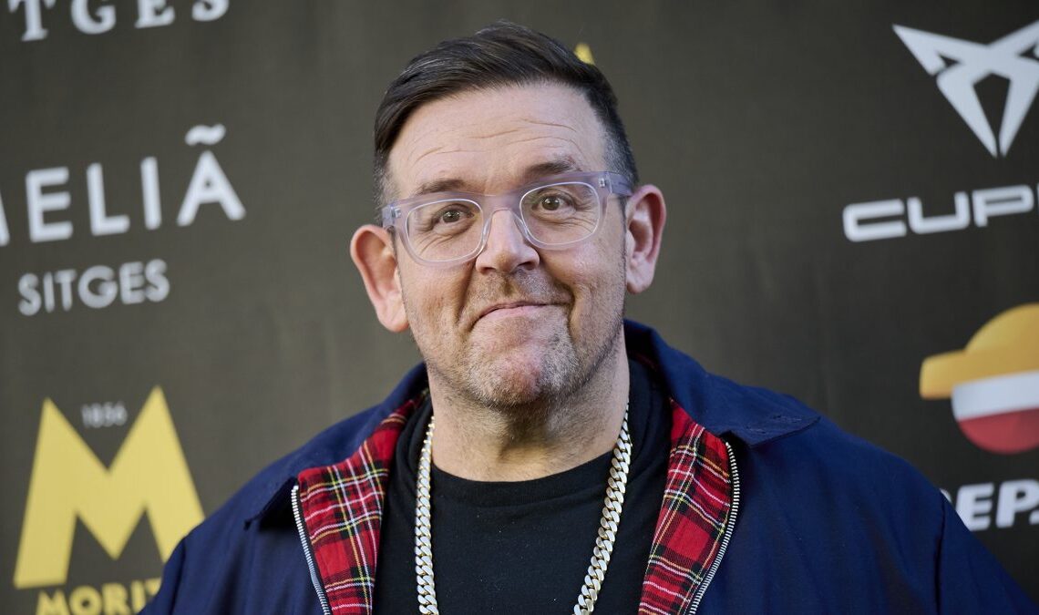 "Je ne vais jamais essayer d'être Robbie." Le nouveau Hagrid de la série Harry Potter nous offrira sa propre version du personnage