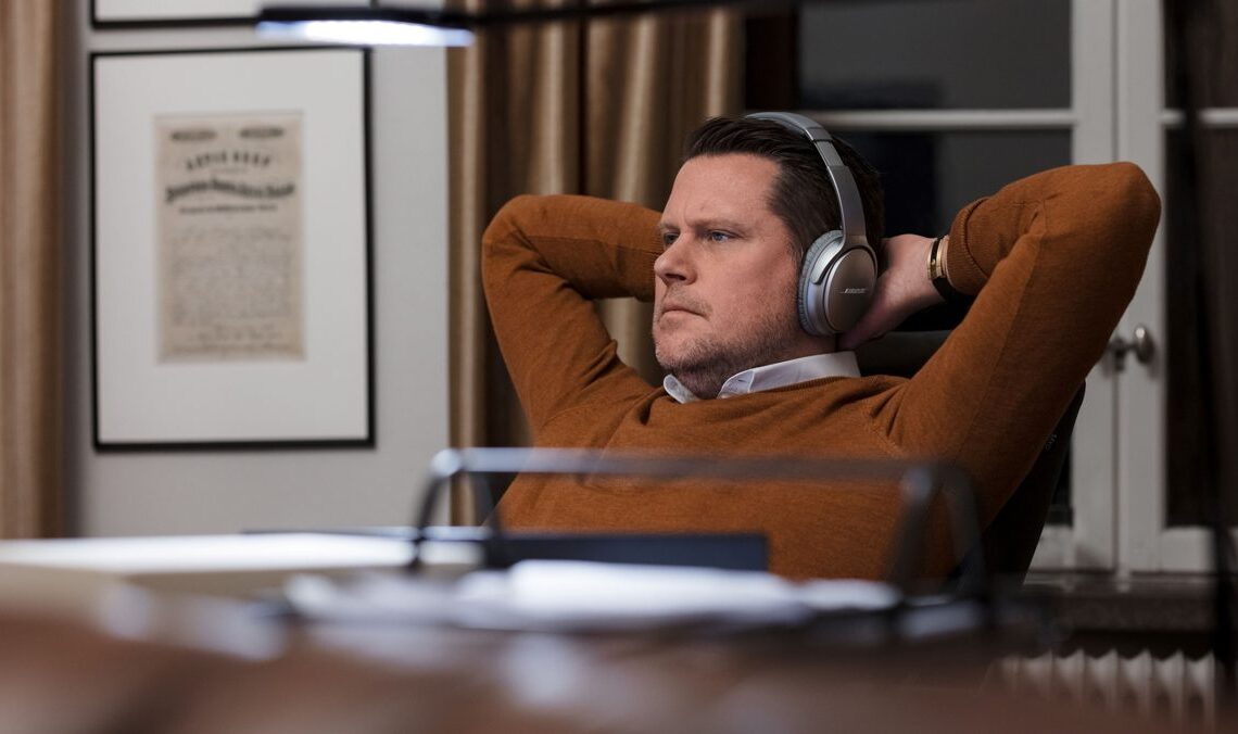 Le PDG d'embarraphie quitte sa position, laissant derrière lui de grandes acquisitions, licenciements et fermetures d'études