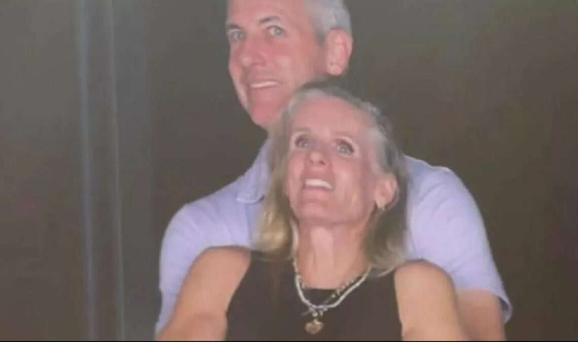 Le "chassé" le plus viral du moment est devenu un jeu vidéo. Il cherche Wally des infidèles