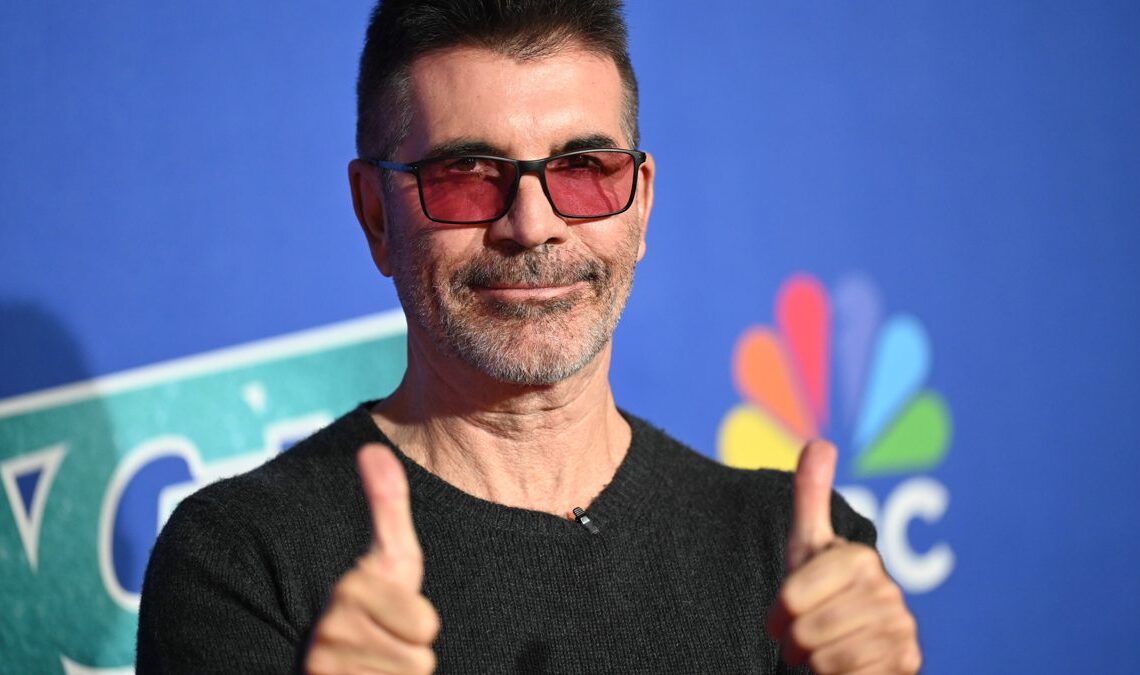 Simon Cowell, l'American Idol Star et Factor X, en plus de chercher des étoiles recherche également des lettres Pokémon