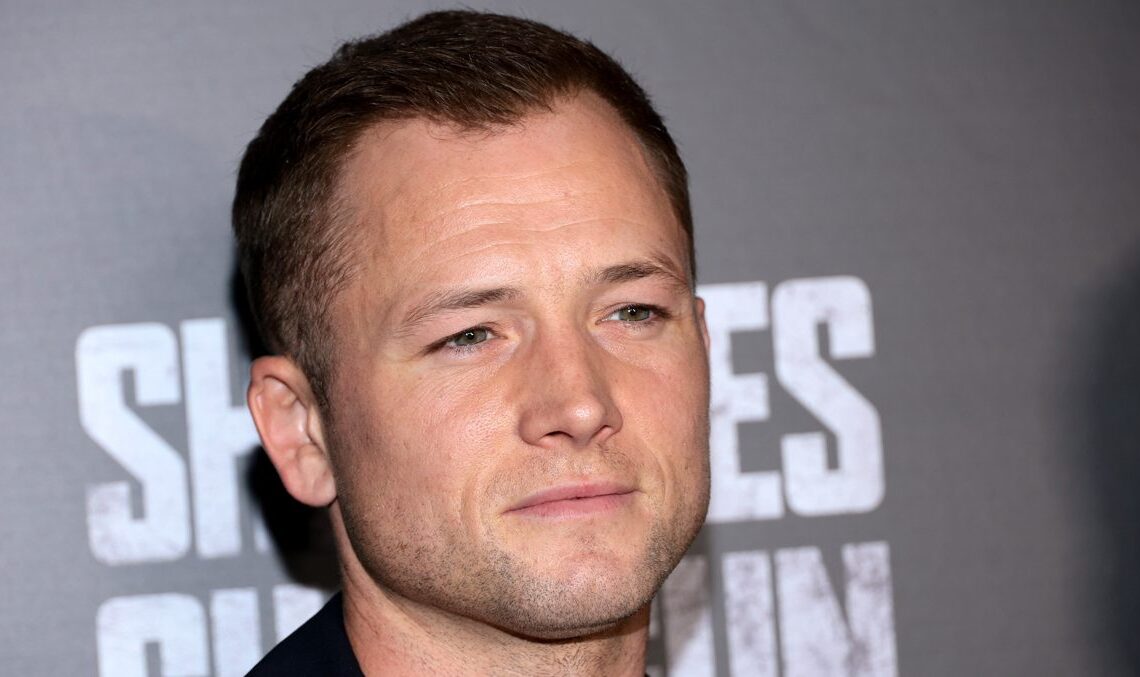 Tout le monde aimerait être James Bond, mais pas Taron Egerton: "Ce serait un gaspillage de me donner le rôle pour moi"