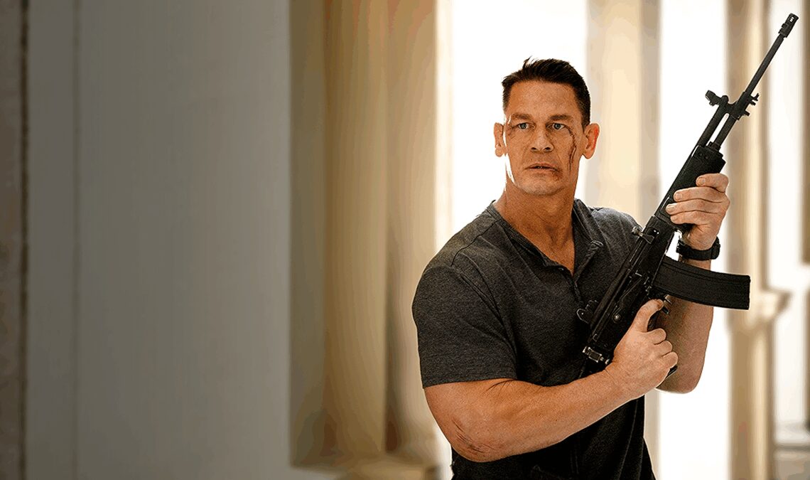 En dépit d'être le nouveau grand visage de la vidéo Prime, John Cena le brise dans Netflix par surprise avec cette comédie de 2023
