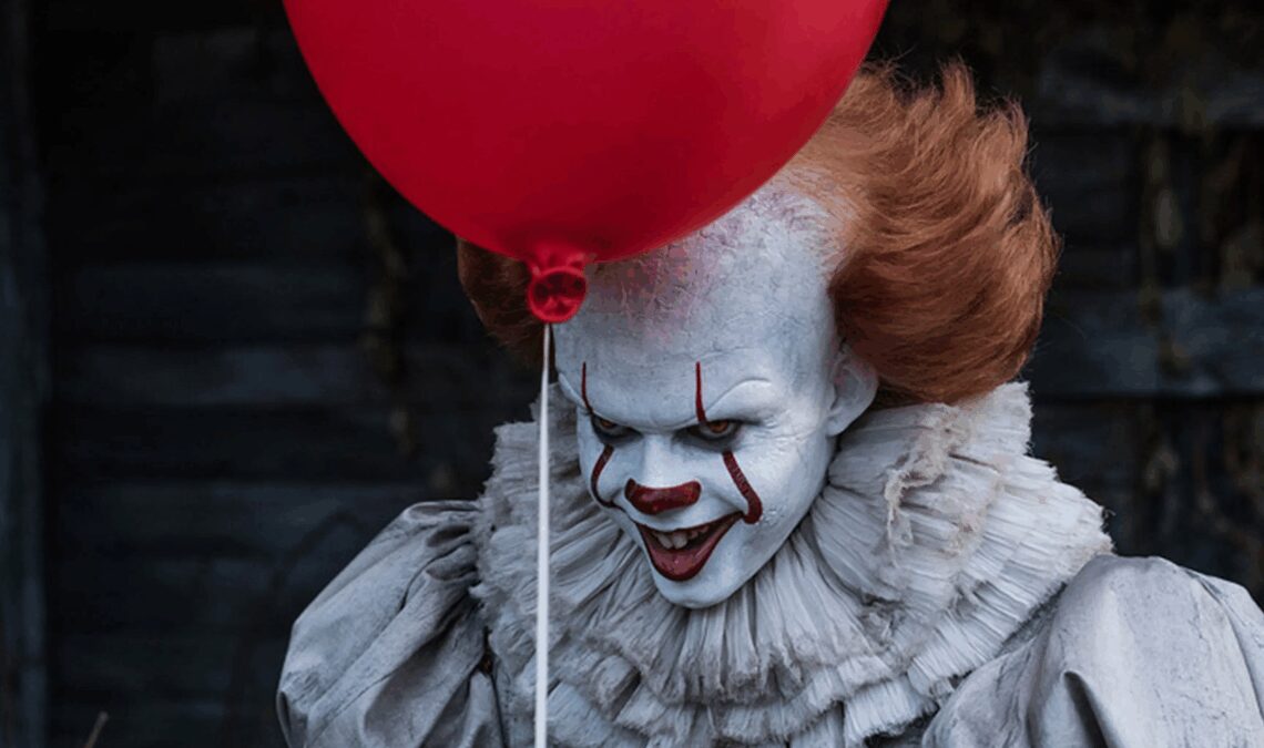 La révélation n'est pas venue de l'endroit où nous nous attendions, mais finalement nous pouvons voir le nouveau clown de Pennywise: bienvenue à Derry