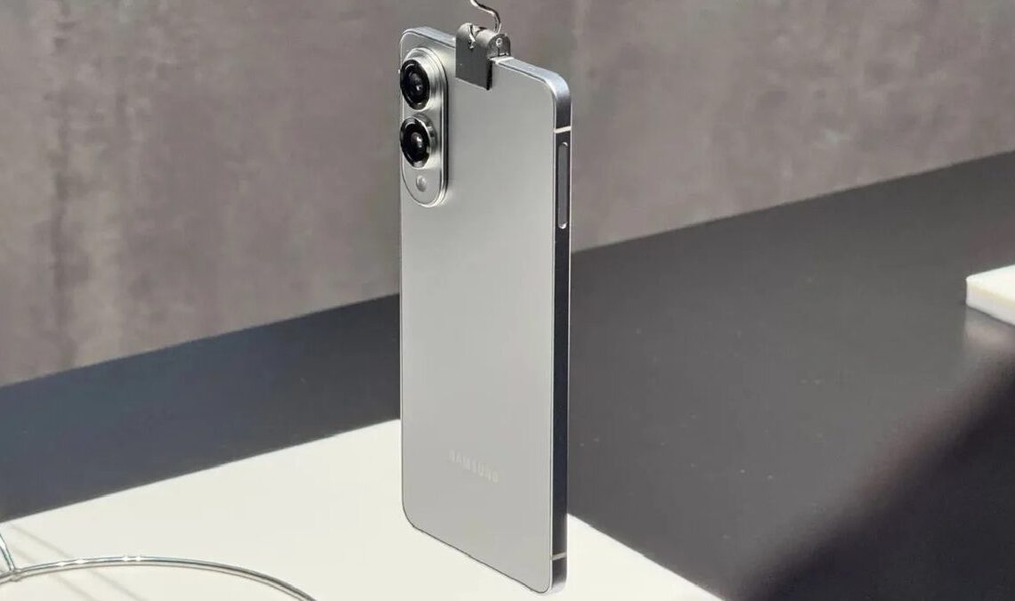 Le tout nouveau et plus fin Samsung Galaxy S25 souffre d'une chute historique par durée limitée